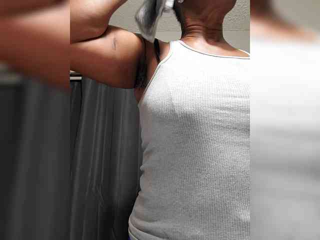 QueenAnitaDix webcam