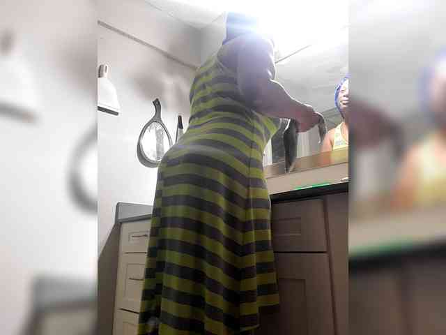 QueenAnitaDix webcam