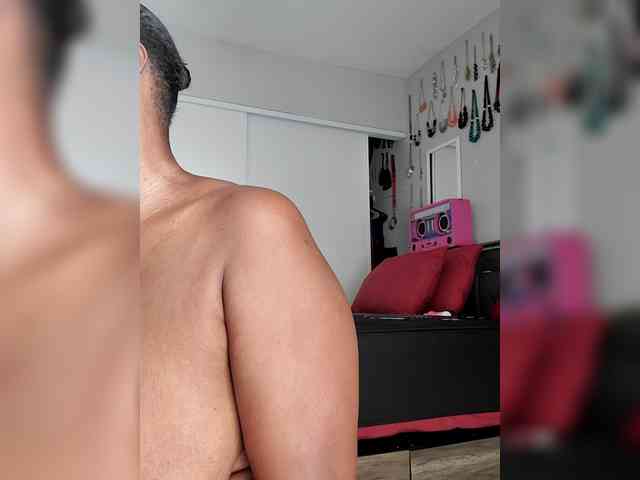 QueenAnitaDix webcam