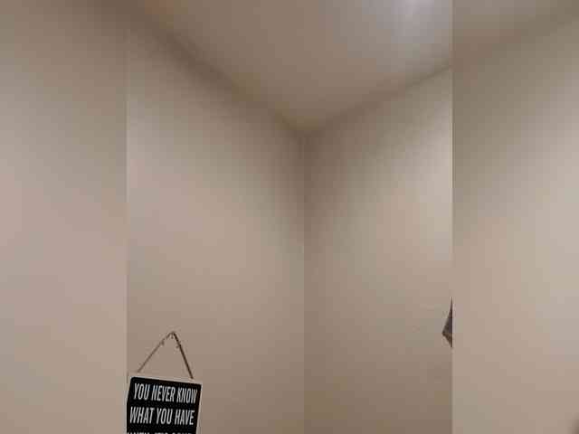 QueenAnitaDix webcam