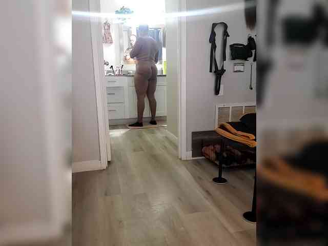 QueenAnitaDix webcam