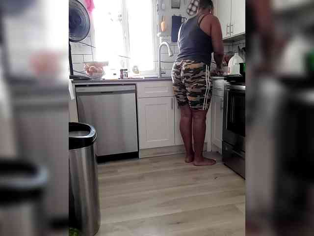 QueenAnitaDix