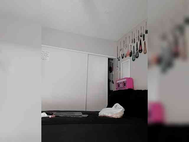 QueenAnitaDix webcam