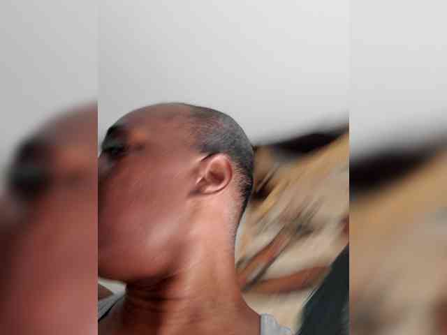 QueenAnitaDix webcam