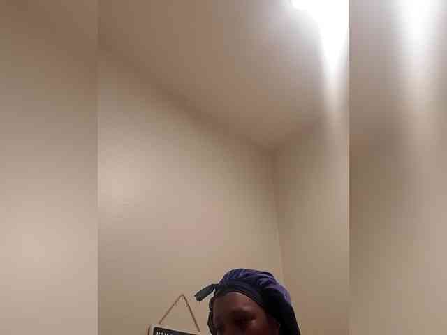 QueenAnitaDix webcam