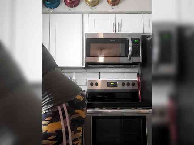 QueenAnitaDix webcam