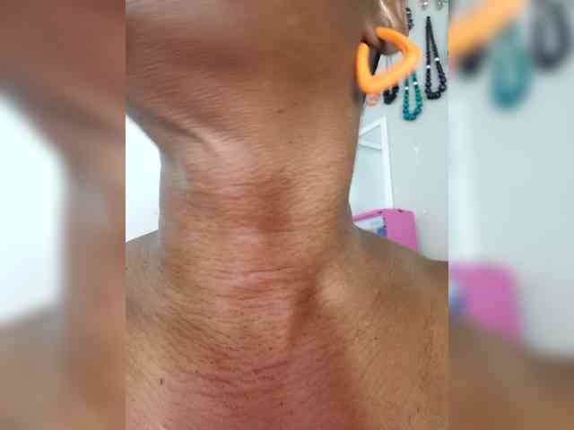 QueenAnitaDix webcam