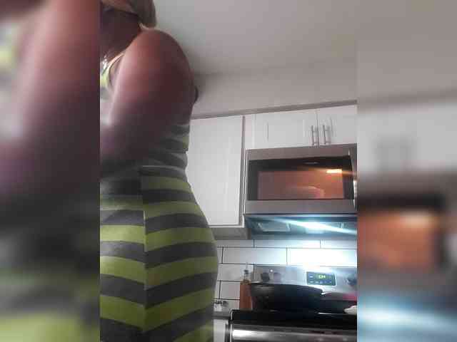 QueenAnitaDix