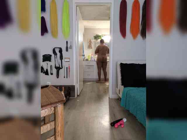 QueenAnitaDix's webcam live show
