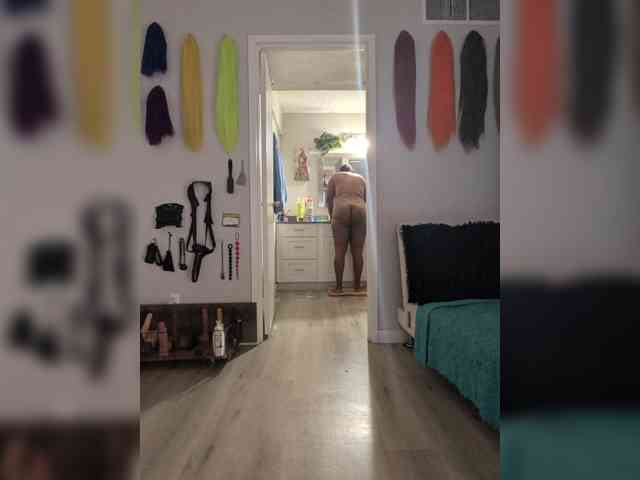 QueenAnitaDix webcam