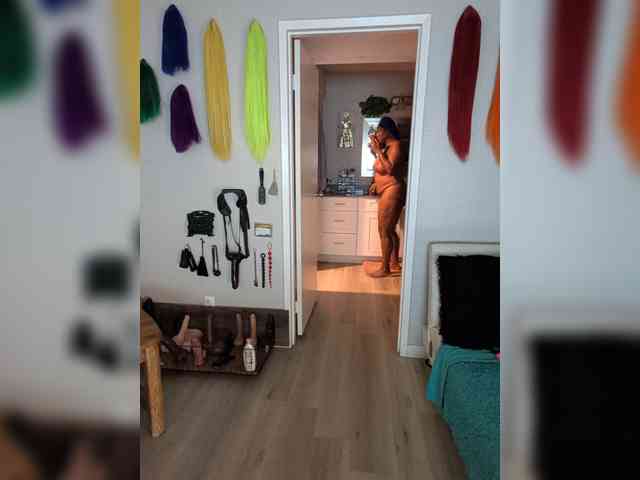 QueenAnitaDix webcam