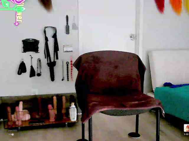 QueenAnitaDix webcam