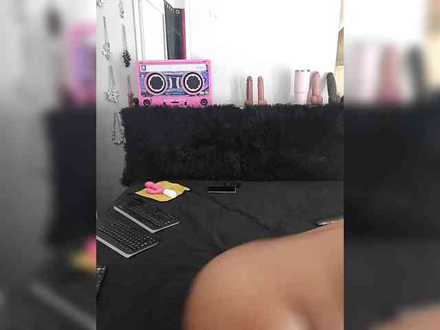 QueenAnitaDix webcam