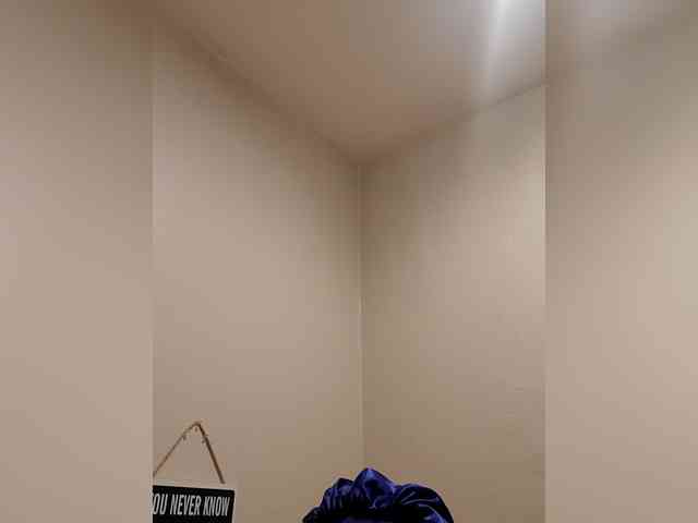 QueenAnitaDix webcam