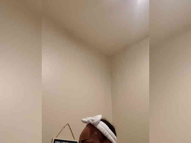 QueenAnitaDix webcam