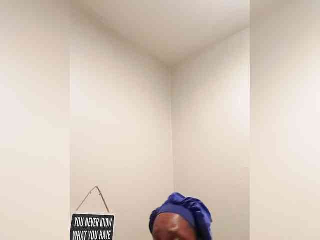 QueenAnitaDix webcam