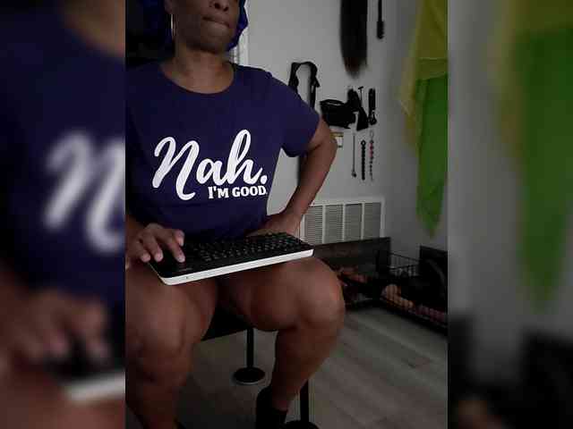 QueenAnitaDix webcam