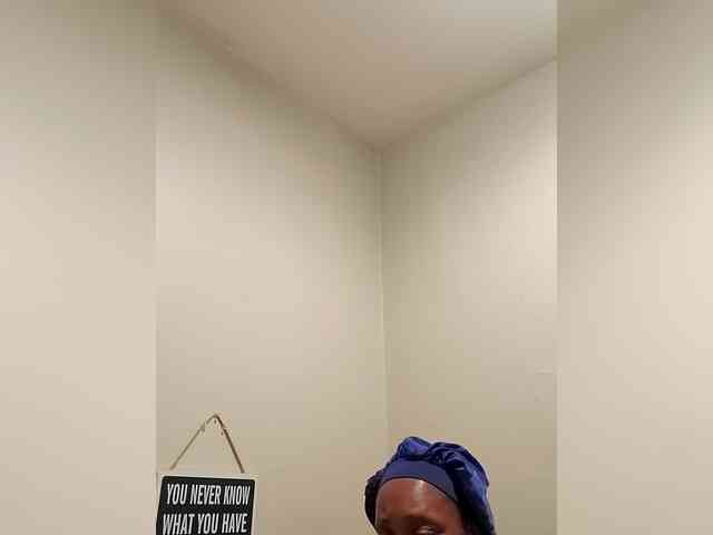 QueenAnitaDix webcam