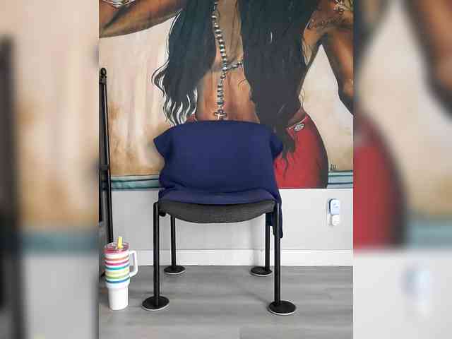 QueenAnitaDix webcam