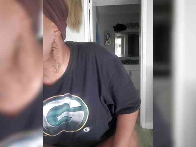 QueenAnitaDix webcam