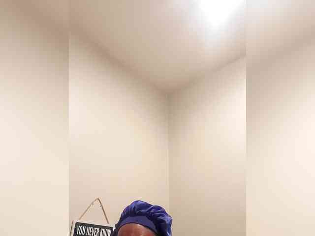 QueenAnitaDix webcam