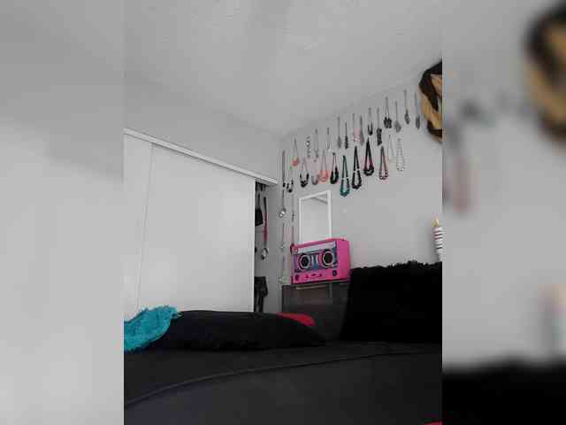 QueenAnitaDix webcam