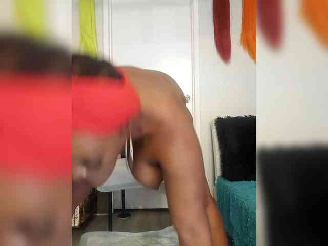 QueenAnitaDix webcam