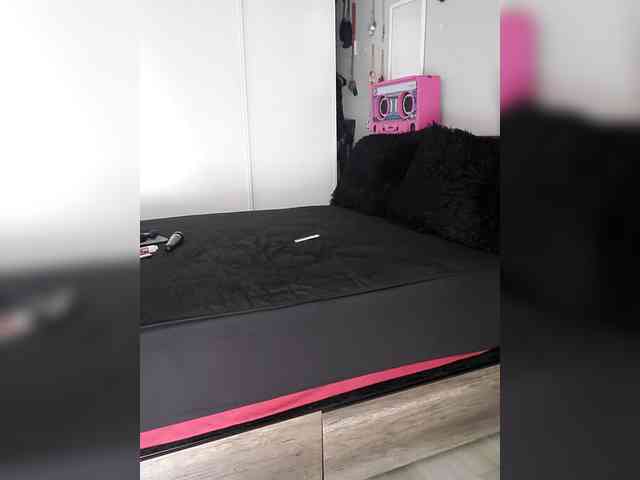 QueenAnitaDix webcam