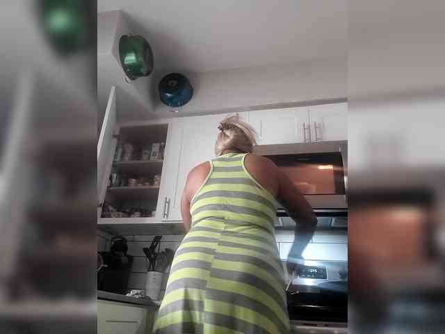 QueenAnitaDix webcam