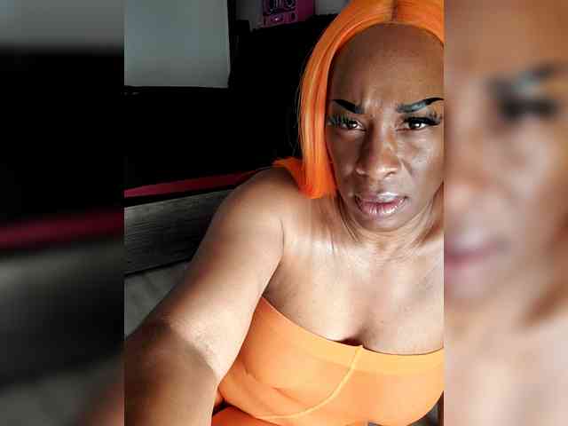 QueenAnitaDix webcam