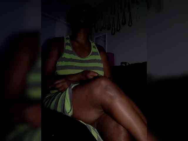 QueenAnitaDix webcam