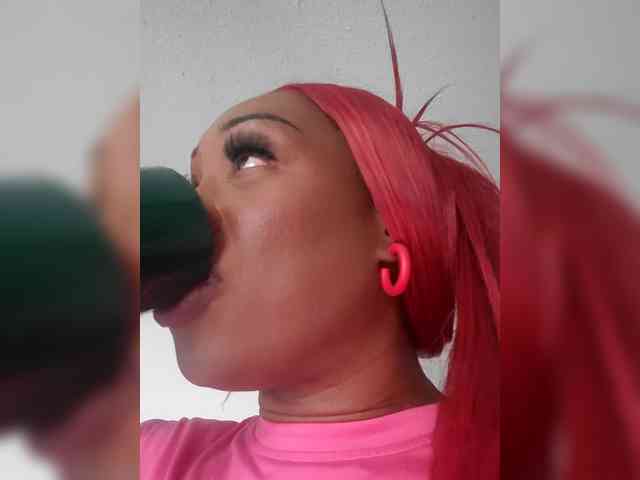 QueenAnitaDix webcam