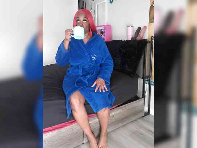 QueenAnitaDix webcam