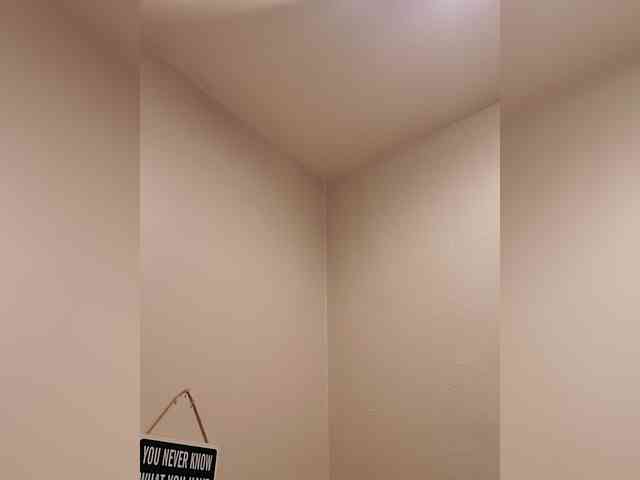 QueenAnitaDix webcam