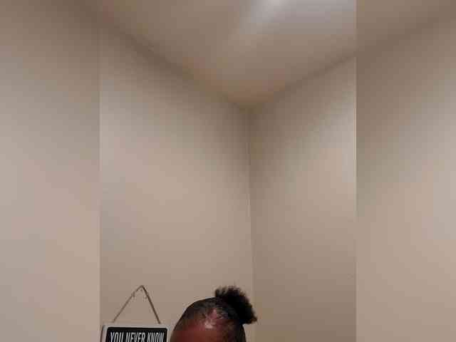 QueenAnitaDix webcam