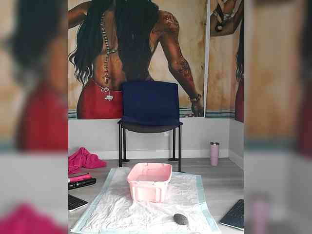 QueenAnitaDix webcam