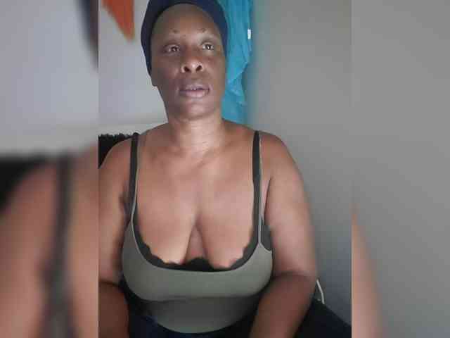 QueenAnitaDix