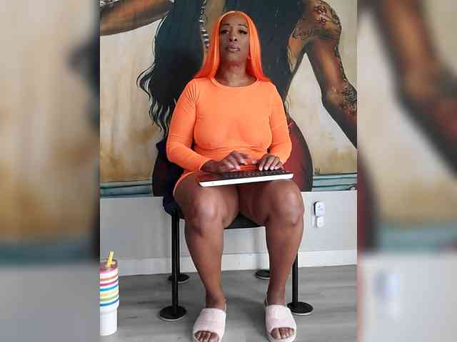 QueenAnitaDix webcam