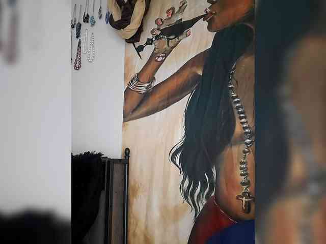 QueenAnitaDix webcam