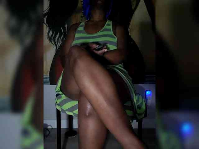 QueenAnitaDix webcam