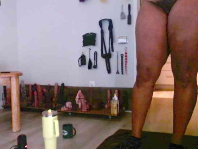 QueenAnitaDix