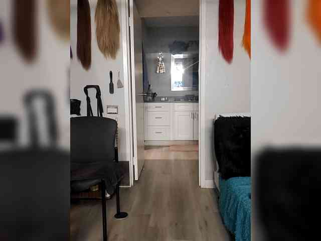 QueenAnitaDix webcam