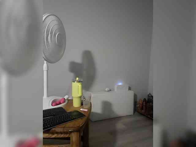 QueenAnitaDix webcam