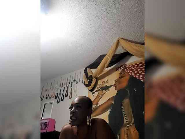 QueenAnitaDix webcam