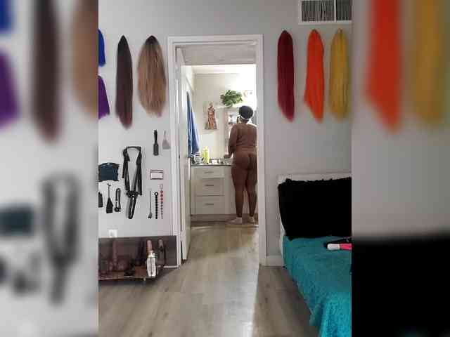 QueenAnitaDix webcam