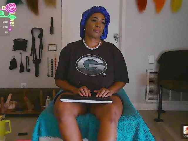 QueenAnitaDix