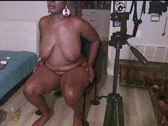 QueenAnitaDix webcam