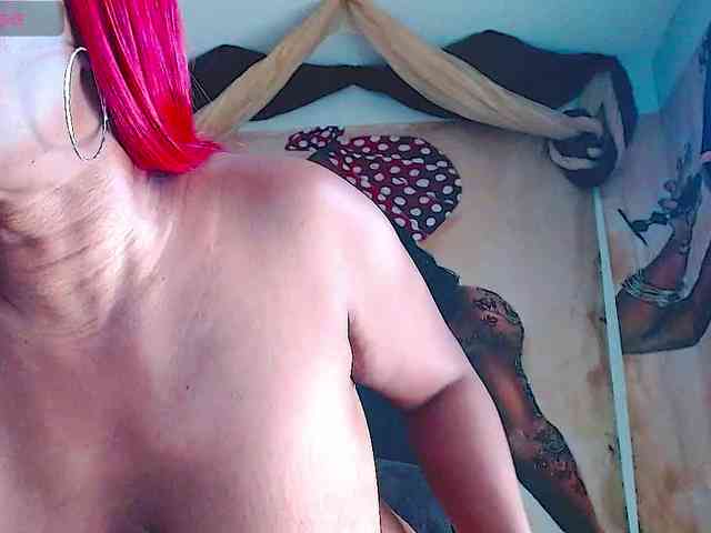 QueenAnitaDix webcam