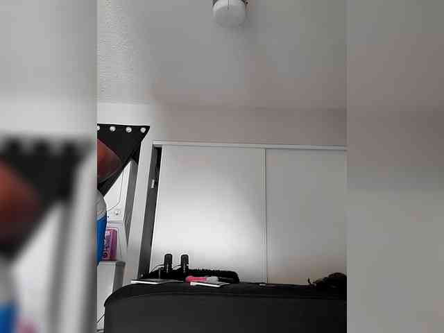 QueenAnitaDix webcam