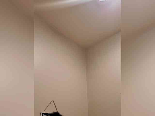 queenanitadix's live room